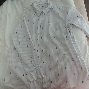 A blouse with pineapples